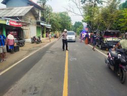 Lakalantas, Viar Roda 3 Menabrak Mobil Pick up