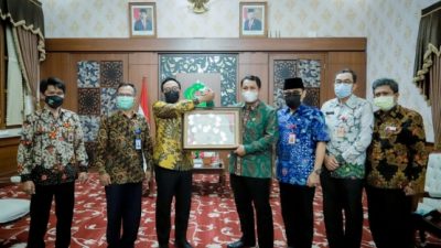 Luar Biasa, Pemkab Pamekasan Menerima Penghargaan Dari BPS Jatim