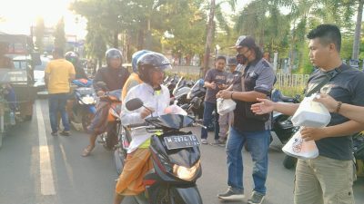 Serentak Mencari Berkah Ramadhan, YNCI Sumenep Chapter Kembali Berbagi Takjil