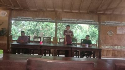 Pengusaha Sarung Manila Menggandeng Para Insan Pers