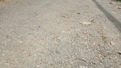 Pekerjaan Dan Kualitas Proyek Pengaspalan Jalan Di Desa Guluk-Guluk Dipertanyakan