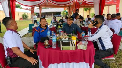 HUT Bhayangkara Ke 76, Polres Sumenep Menggandeng Awak Media Menggelar Lomba Menembak