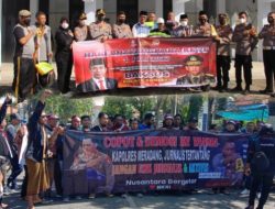 2 Perbedaan, Polres Sampang Dikepung Sejumlah Wartawan, Polres Sumenep Membagikan Bansos