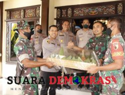 Sejumlah Personil Kodim 0827 Mendatangi Polres Sumenep