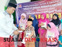 IBM Foundation Membagikan Daging Kurban Dan Santunan Anak Yatim