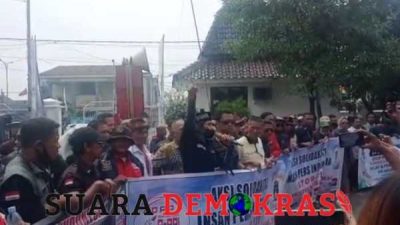 Kasus Kekerasan Terhadap 2 Wartawan Terus Bergulir Dengan Aksi Demo