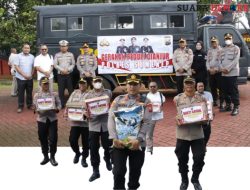 Polres Sumenep Salurkan Bansos Korban Gempa Cianjur