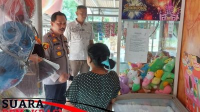 Polres Sumenep Menghimbau Larangan Permainan Capit Boneka