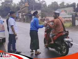 DPK KNPI Omben Bagi-bagi Takjil Gratis Dibulan Ramadhan 1444 H