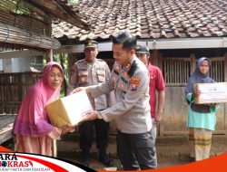 Bulan Suci Ramadhan 1444 H Kapolres Sampang Bagikan Sembako