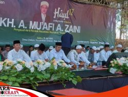 Giat Haul Akbar K.H. A. Mu’afi A. Zaini Di Banjiri Jamaah