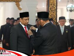 Bupati Sumenep Memberikan Penghargaan Kepada 184 ASN
