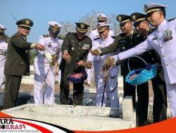 Menyambut HUT TNI Ke-78 Danlanal Batuporon Gelar Ziarah Kubur