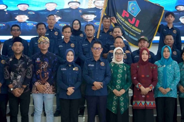 Peresmian PJI Kolaka Timur Perkuat Marwah Pers